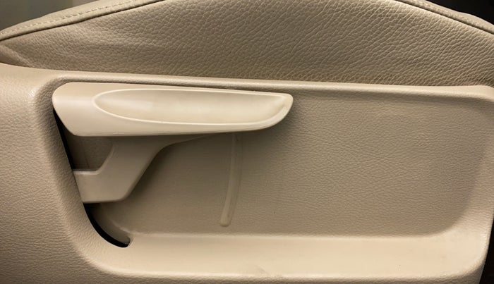 2018 Volkswagen Vento 1.2 TSI HIGHLINE PLUS AT, Petrol, Automatic, 92,699 km, Driver Side Adjustment Panel