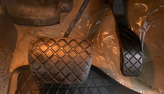 2018 Volkswagen Vento 1.2 TSI HIGHLINE PLUS AT, Petrol, Automatic, 92,699 km, Pedals