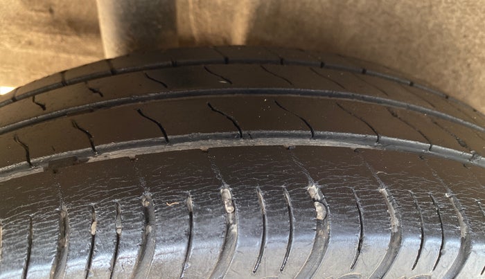 2022 Maruti New Wagon-R VXI CNG 1.0, CNG, Manual, 69,990 km, Right Rear Tyre Tread