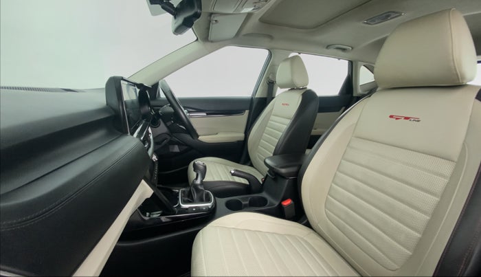 2020 KIA SELTOS GTX+ 1.4 MT, Petrol, Manual, 91,526 km, Right Side Front Door Cabin
