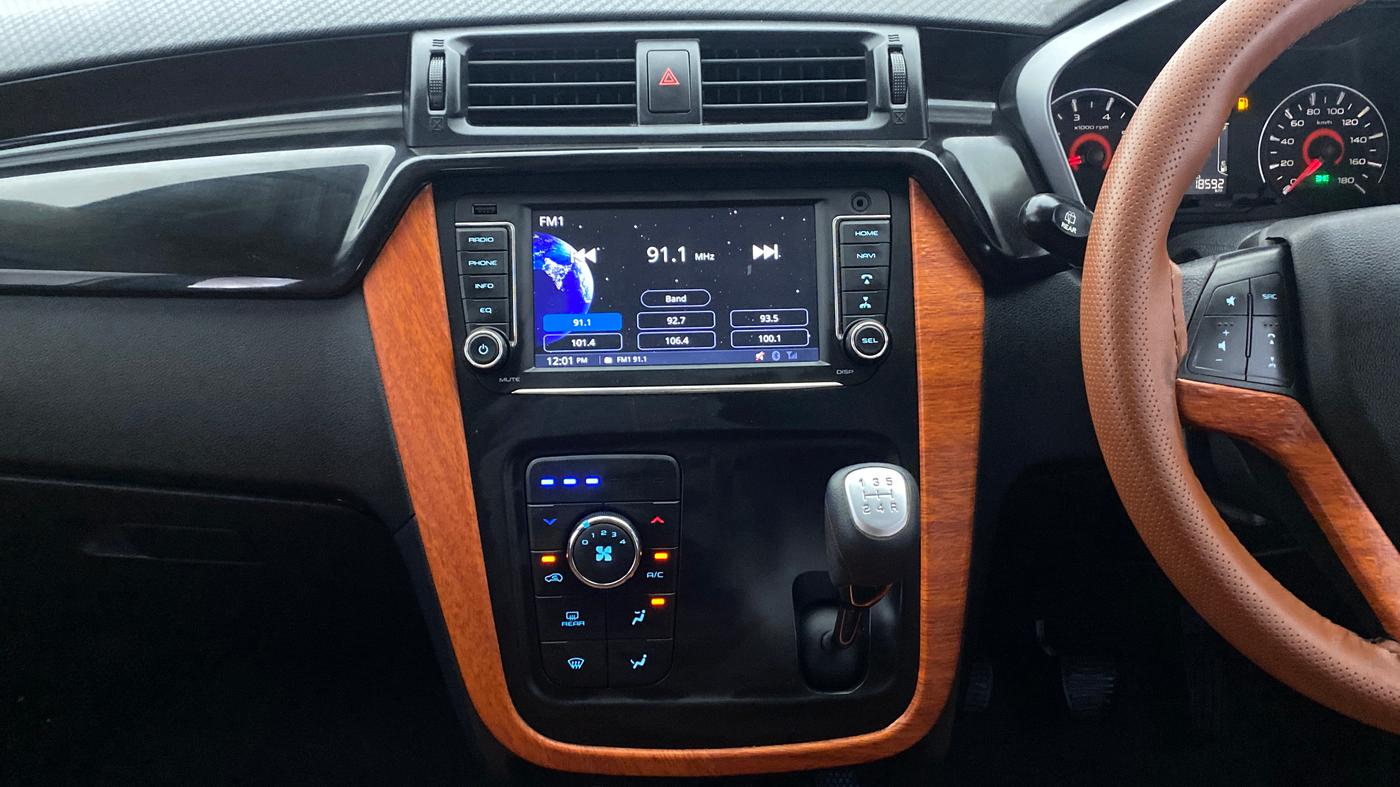 2020 Mahindra KUV 100 NXT K8 6 STR, Petrol, Manual, 18,672 km, Air Conditioner