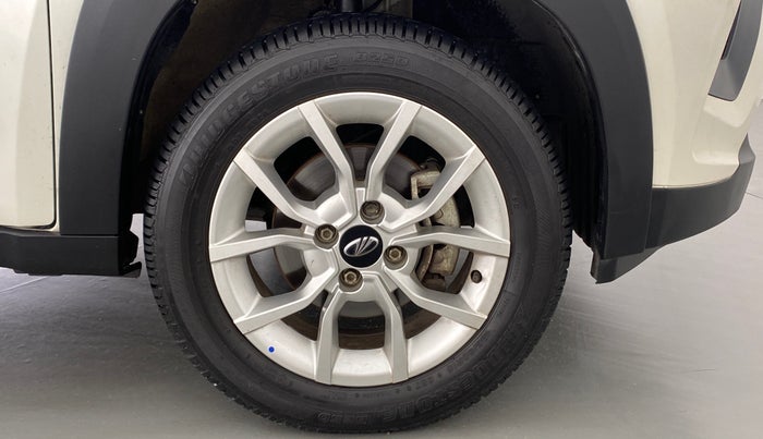 2020 Mahindra KUV 100 NXT K8 6 STR, Petrol, Manual, 18,672 km, Right Front Wheel