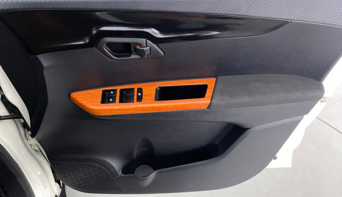 2020 Mahindra KUV 100 NXT K8 6 STR, Petrol, Manual, 18,672 km, Driver Side Door Panels Control