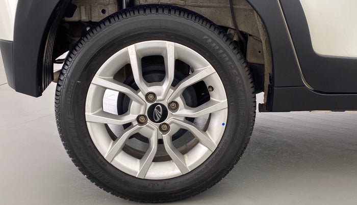 2020 Mahindra KUV 100 NXT K8 6 STR, Petrol, Manual, 18,672 km, Right Rear Wheel