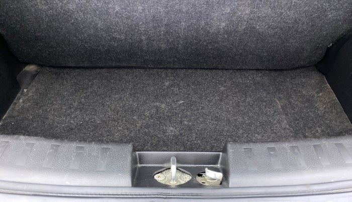2014 Maruti Swift LXI D, Petrol, Manual, 52,370 km, Boot Inside