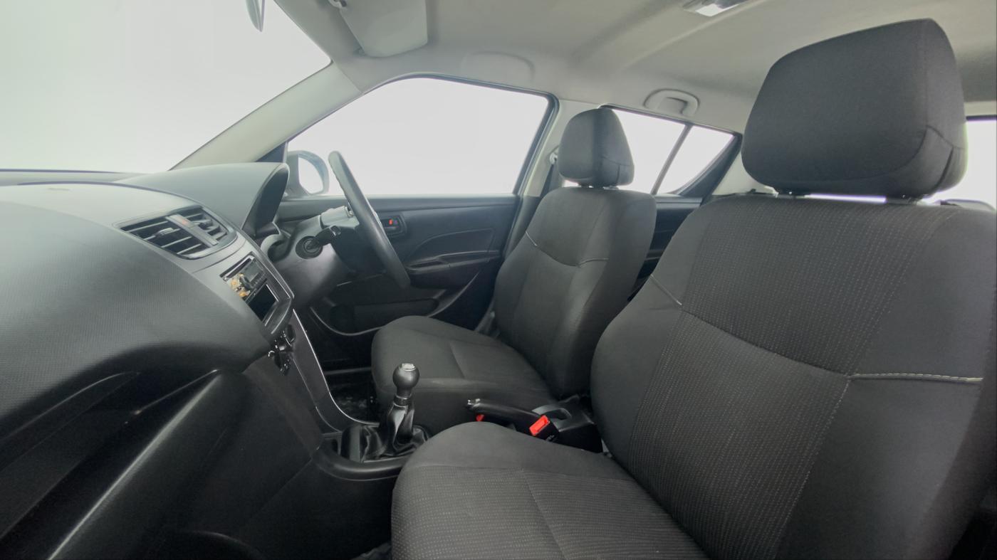 2014 Maruti Swift LXI D, Petrol, Manual, 52,370 km, Right Side Front Door Cabin