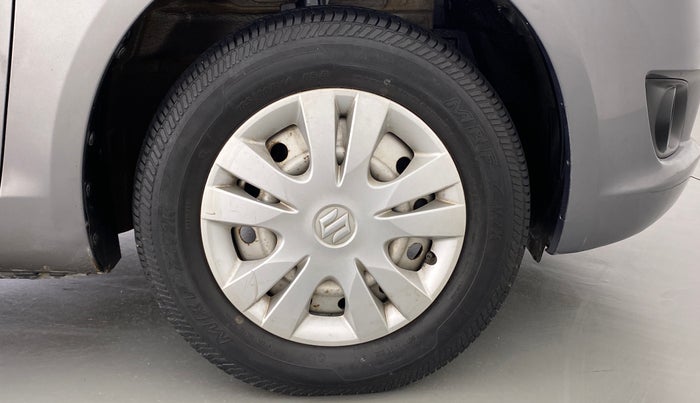 2014 Maruti Swift LXI D, Petrol, Manual, 52,370 km, Right Front Wheel