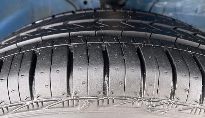 2020 Maruti S PRESSO VXI PLUS, Petrol, Manual, 7,568 km, Right Front Tyre Tread