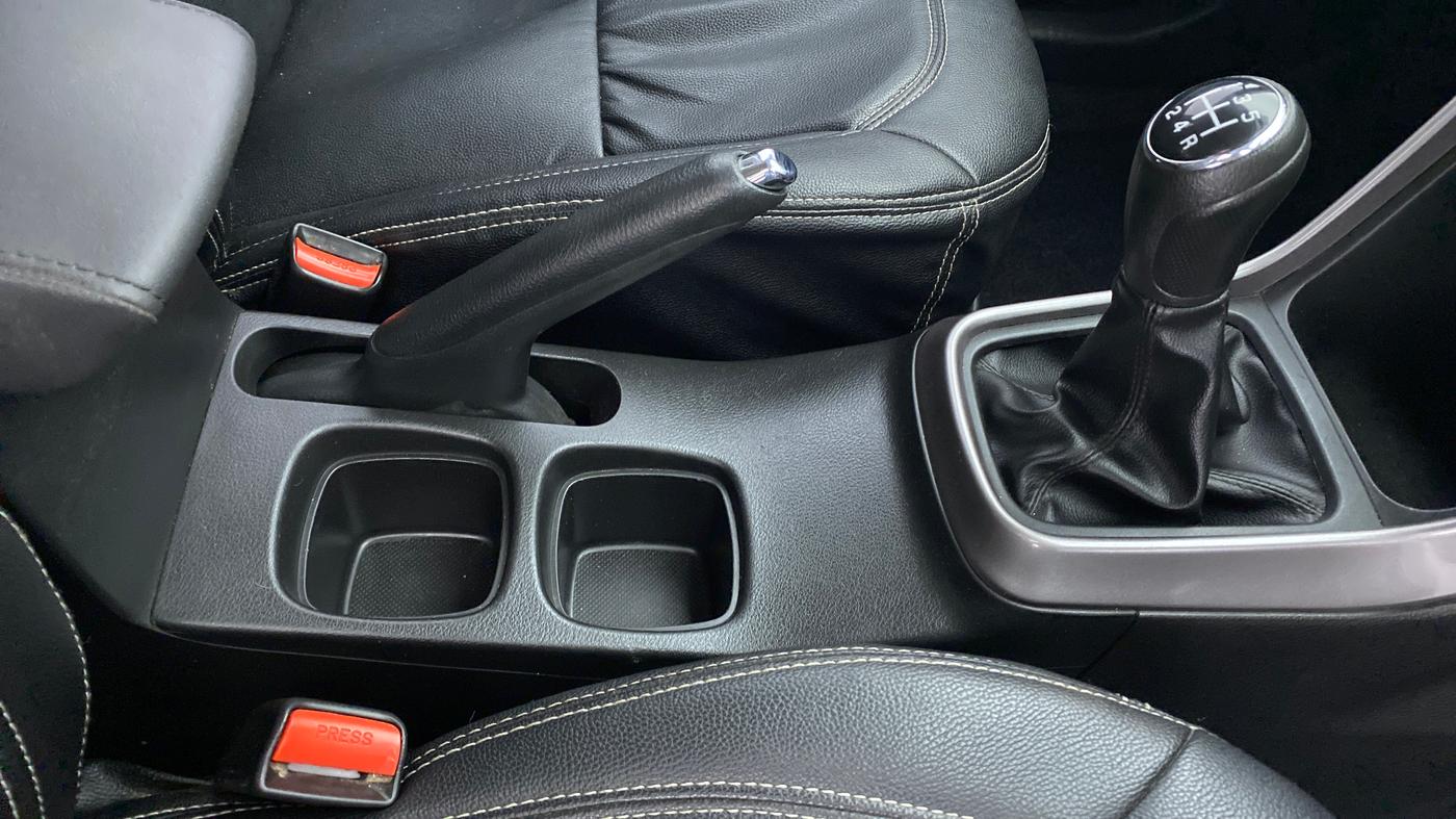 2020 Maruti S Cross DELTA SHVS, Diesel, Manual, 24,519 km, Gear Lever