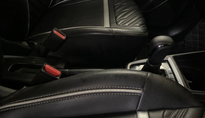 2022 Maruti Swift VXI AMT, Petrol, Automatic, 37,832 km, Gear Lever