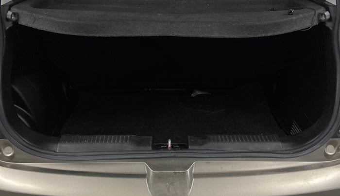 2022 Maruti Swift VXI AMT, Petrol, Automatic, 37,832 km, Boot Inside