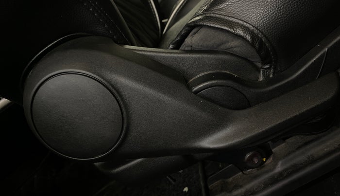 2022 Maruti Swift VXI AMT, Petrol, Automatic, 37,832 km, Driver Side Adjustment Panel