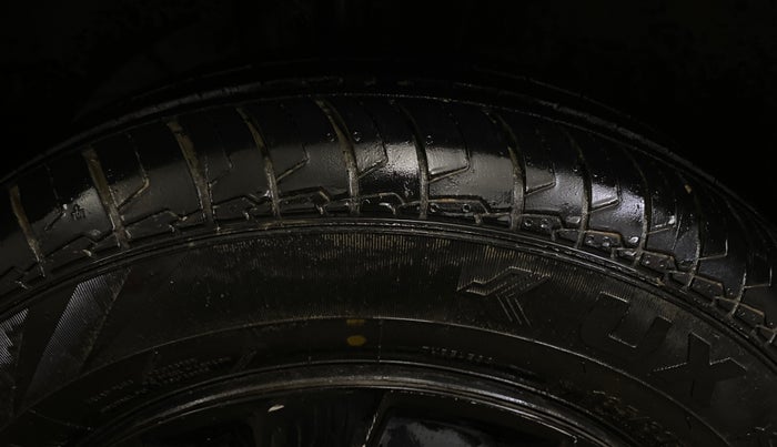 2022 Maruti Swift VXI AMT, Petrol, Automatic, 37,832 km, Left Front Tyre Tread