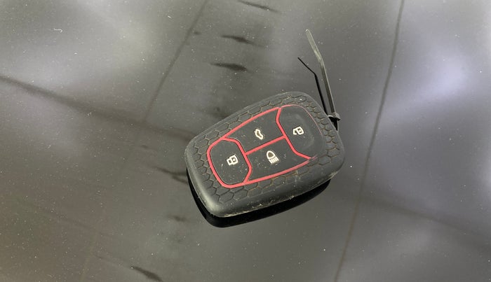 2023 Tata NEXON XZA PLUS LUX SUNROOF DARK DIESEL, Diesel, Automatic, 87,115 km, Key Close Up