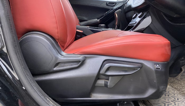 2023 Tata NEXON XZA PLUS LUX SUNROOF DARK DIESEL, Diesel, Automatic, 87,115 km, Driver Side Adjustment Panel