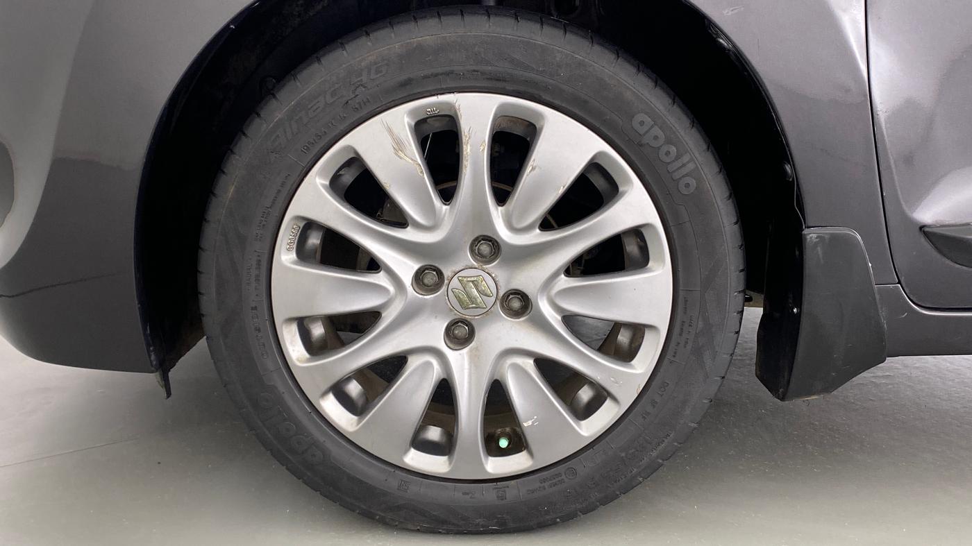 2016 Maruti Baleno ALPHA 1.2 K12, Petrol, Manual, 57,824 km, Left Front Wheel