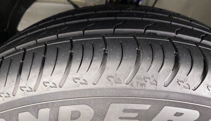 2022 Maruti XL6 ALPHA AT SHVS, Petrol, Automatic, 441 km, Left Front Tyre Tread