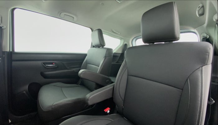 2022 Maruti XL6 ALPHA AT SHVS, Petrol, Automatic, 441 km, Right Side Rear Door Cabin