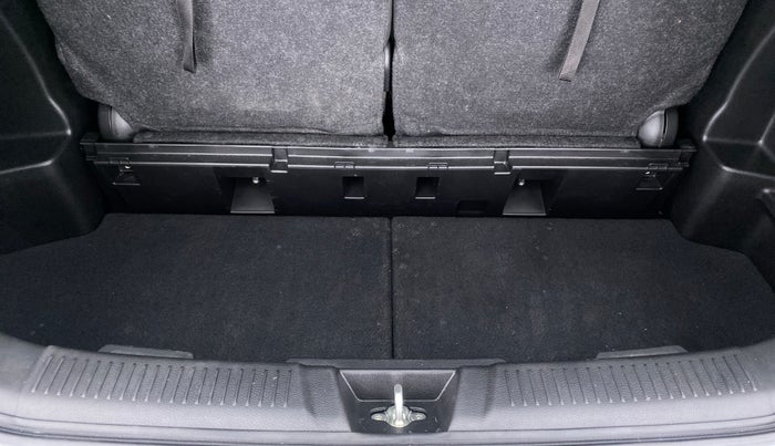 2022 Maruti XL6 ALPHA AT SHVS, Petrol, Automatic, 441 km, Boot Inside