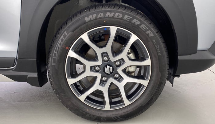 2022 Maruti XL6 ALPHA AT SHVS, Petrol, Automatic, 441 km, Right Front Wheel