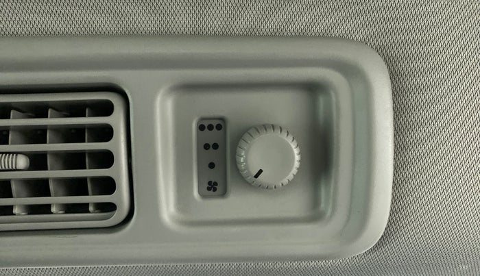 2022 Maruti XL6 ALPHA AT SHVS, Petrol, Automatic, 441 km, Rear AC Temperature Control