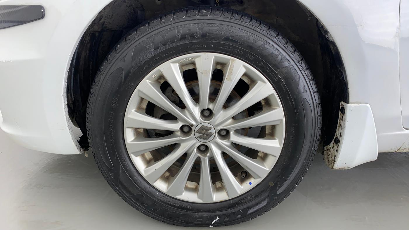 2014 Maruti Ciaz ZXI, Petrol, Manual, 81,456 km, Left Front Wheel