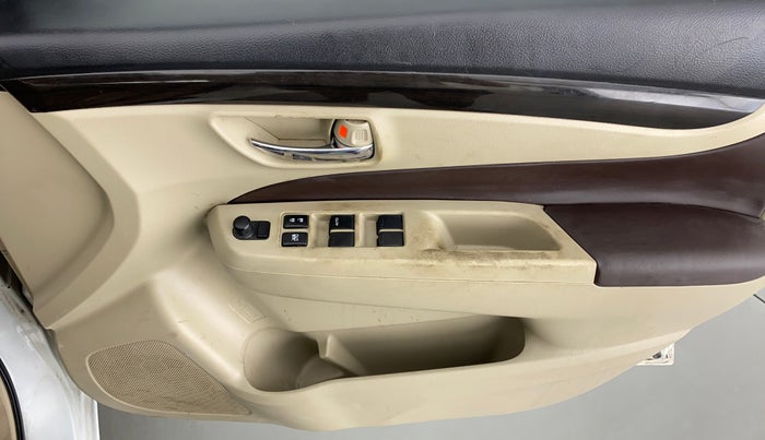 2014 Maruti Ciaz ZXI, Petrol, Manual, 81,456 km, Driver Side Door Panels Control