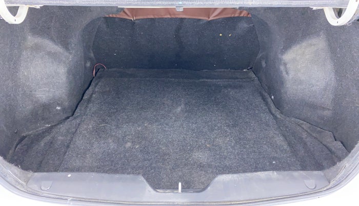 2014 Maruti Ciaz ZXI, Petrol, Manual, 81,456 km, Boot Inside