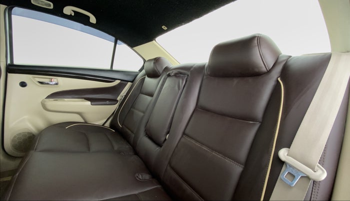 2014 Maruti Ciaz ZXI, Petrol, Manual, 81,456 km, Right Side Rear Door Cabin