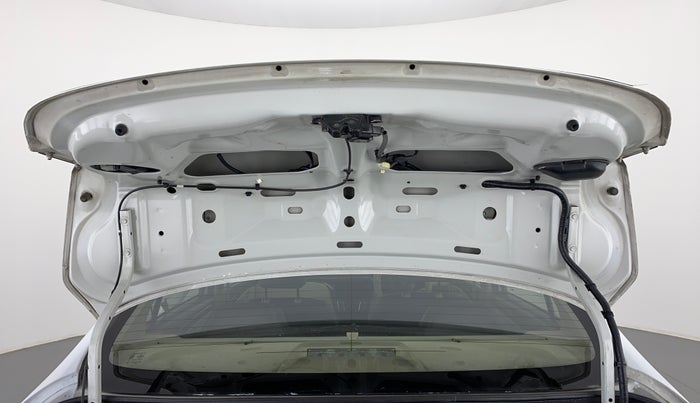 2014 Maruti Ciaz ZXI, Petrol, Manual, 81,456 km, Boot Door Open