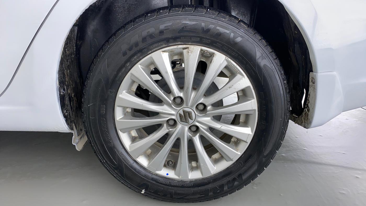 2014 Maruti Ciaz ZXI, Petrol, Manual, 81,456 km, Left Rear Wheel