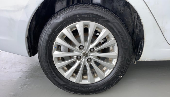 2014 Maruti Ciaz ZXI, Petrol, Manual, 81,456 km, Right Rear Wheel