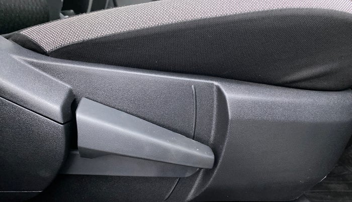 2022 Nissan MAGNITE XV CVT TURBO, Petrol, Automatic, 3,079 km, Driver Side Adjustment Panel
