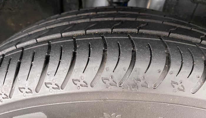 2022 Nissan MAGNITE XV CVT TURBO, Petrol, Automatic, 3,079 km, Right Front Tyre Tread