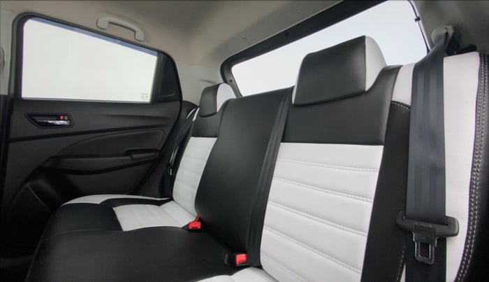 2022 Maruti Swift VXI D, Petrol, Manual, 3,661 km, Right Side Rear Door Cabin