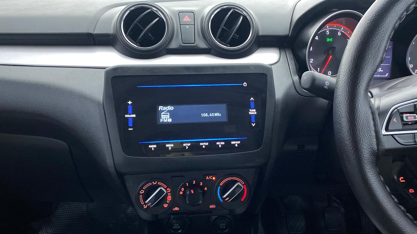 2022 Maruti Swift VXI D, Petrol, Manual, 3,661 km, Air Conditioner