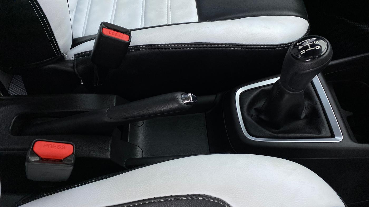 2022 Maruti Swift VXI D, Petrol, Manual, 3,661 km, Gear Lever