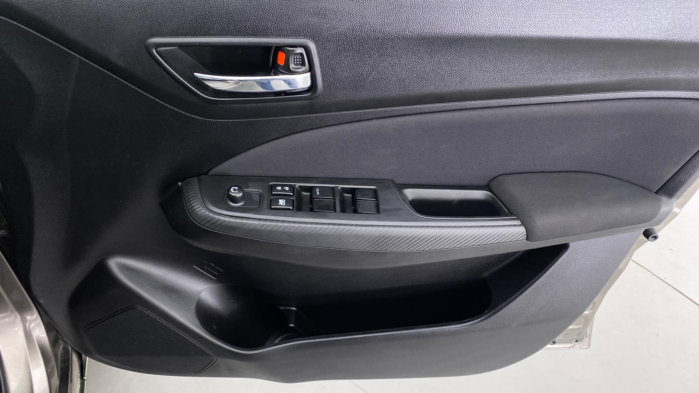 2022 Maruti Swift VXI D, Petrol, Manual, 3,661 km, Driver Side Door Panels Control