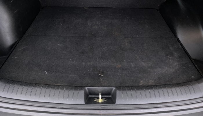 2019 Hyundai Creta 1.6 EX CRDI, Diesel, Manual, 86,439 km, Boot Inside