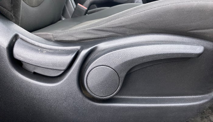 2019 Hyundai Creta 1.6 EX CRDI, Diesel, Manual, 86,439 km, Driver Side Adjustment Panel