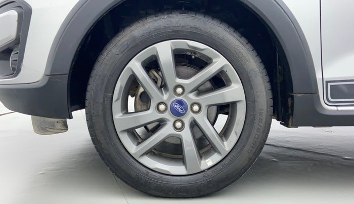 2018 Ford FREESTYLE TITANIUM PLUS 1.2 PETROL, Petrol, Manual, 46,344 km, Left Front Wheel