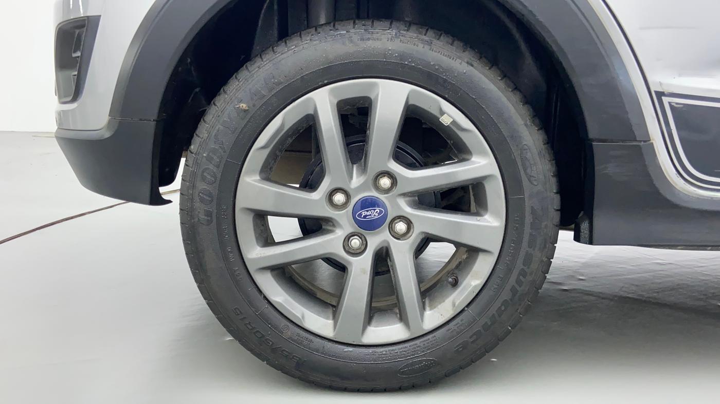 2018 Ford FREESTYLE TITANIUM PLUS 1.2 PETROL, Petrol, Manual, 46,344 km, Right Rear Wheel