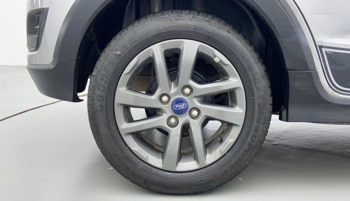 2018 Ford FREESTYLE TITANIUM PLUS 1.2 PETROL, Petrol, Manual, 46,344 km, Right Rear Wheel