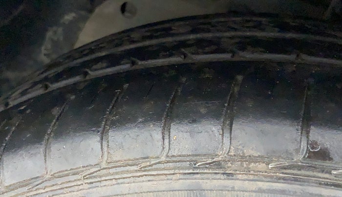 2018 Ford FREESTYLE TITANIUM PLUS 1.2 PETROL, Petrol, Manual, 46,344 km, Left Front Tyre Tread