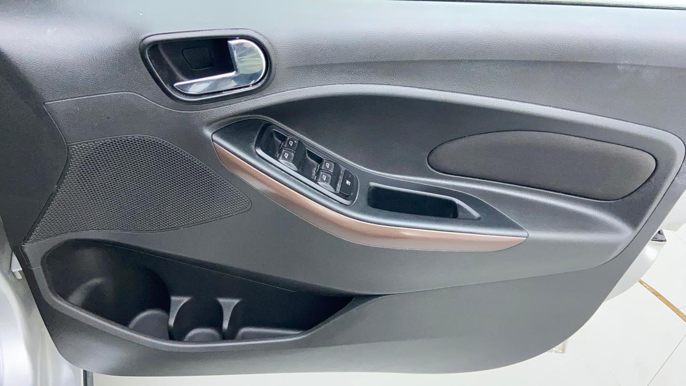 2018 Ford FREESTYLE TITANIUM PLUS 1.2 PETROL, Petrol, Manual, 46,344 km, Driver Side Door Panels Control