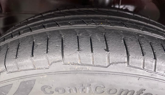 2013 Maruti Wagon R 1.0 VXI, Petrol, Manual, 52,889 km, Left Front Tyre Tread
