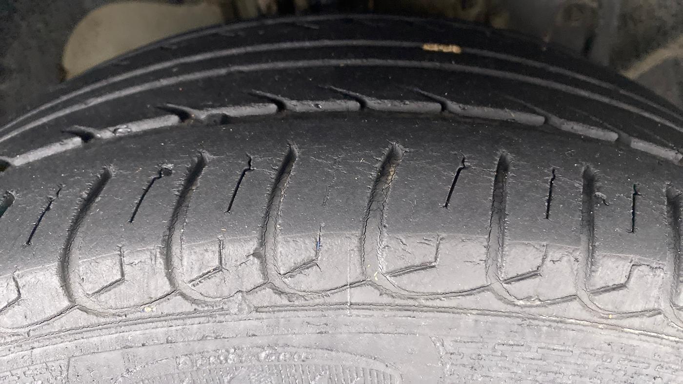 2014 Ford Ecosport 1.5 TITANIUMTDCI OPT, Diesel, Manual, 84,158 km, Right Front Tyre Tread