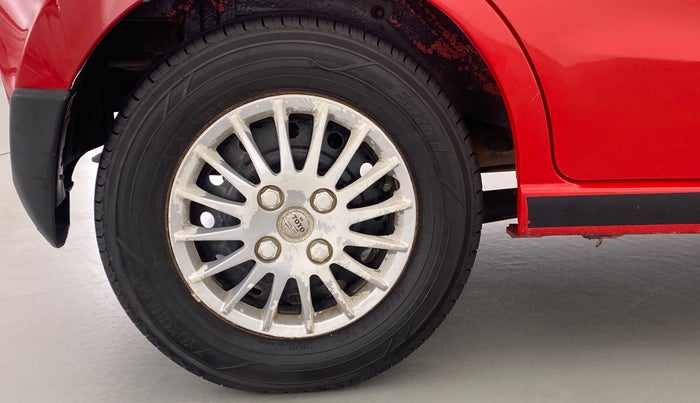 2012 Maruti A Star VXI, Petrol, Manual, 27,996 km, Right Rear Wheel