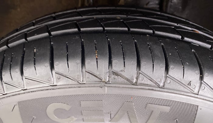2022 Maruti Alto VXI, Petrol, Manual, 5,270 km, Left Front Tyre Tread