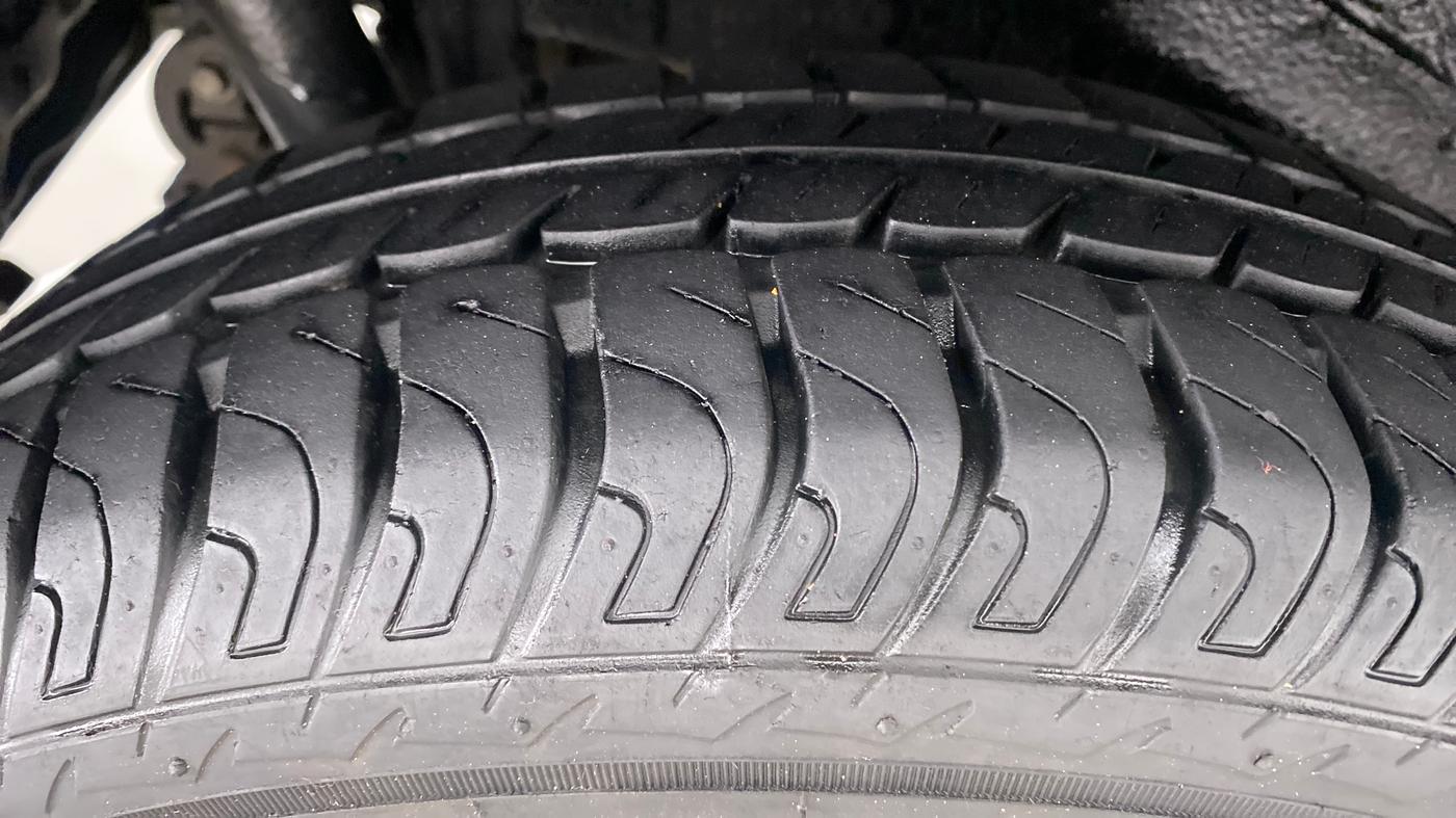 2016 Maruti Wagon R 1.0 VXI, Petrol, Manual, 12,475 km, Right Rear Tyre Tread